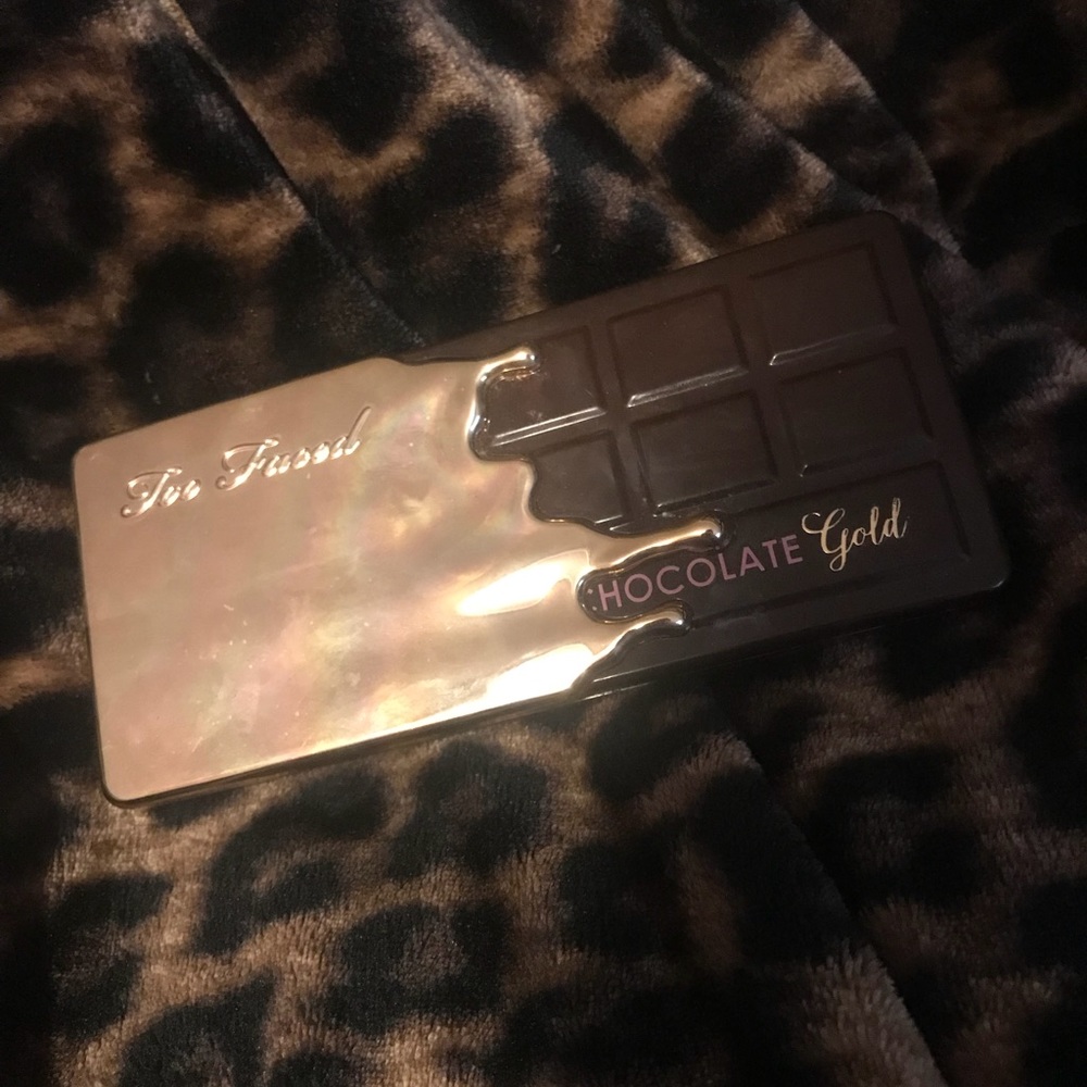 Too faced chocolate gold